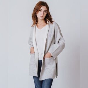 Uniqlo Women's Light Gray Cardigan Kimono Style Medium/Large Cozy Loungewear